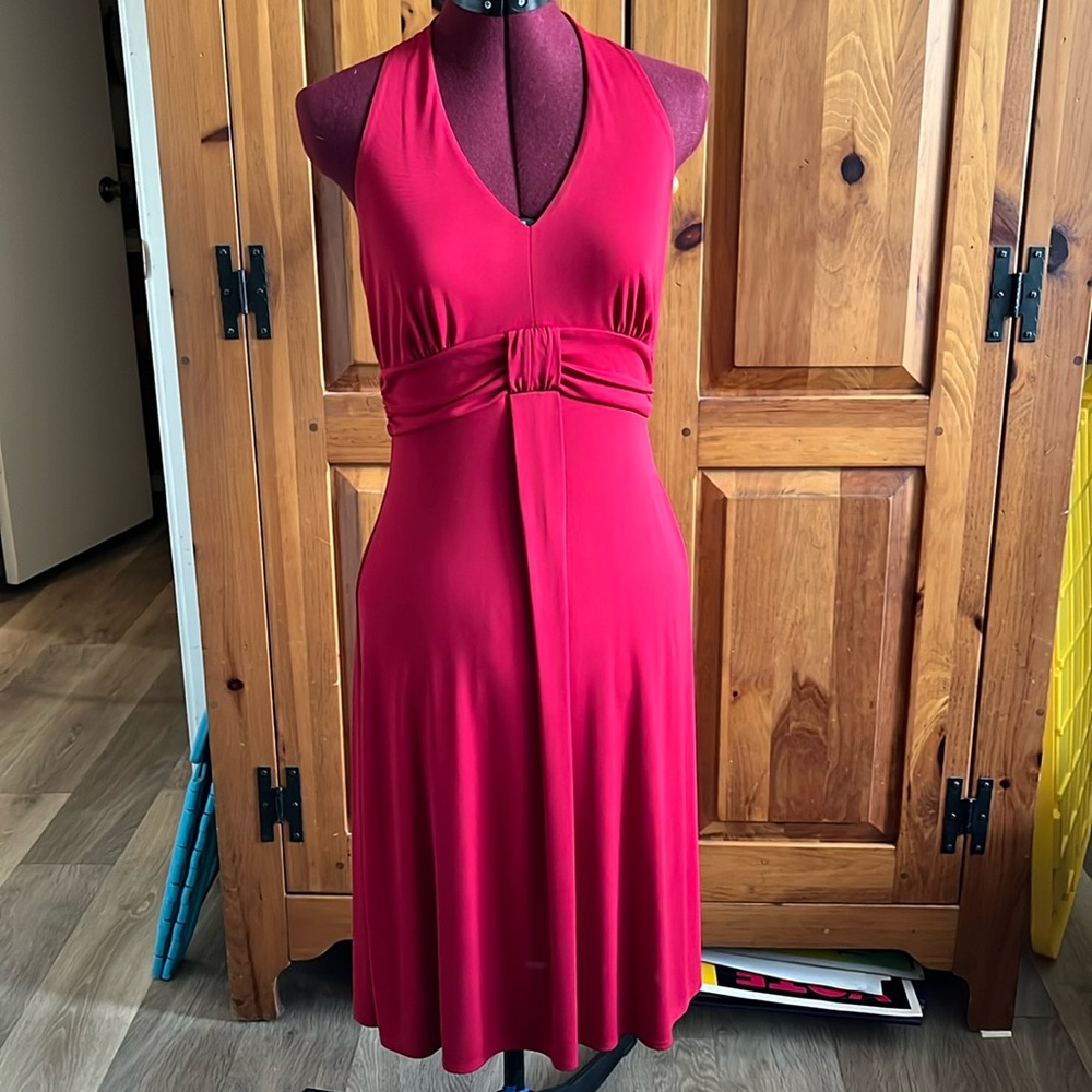 Elegant Sleeveless Red Halter Dress